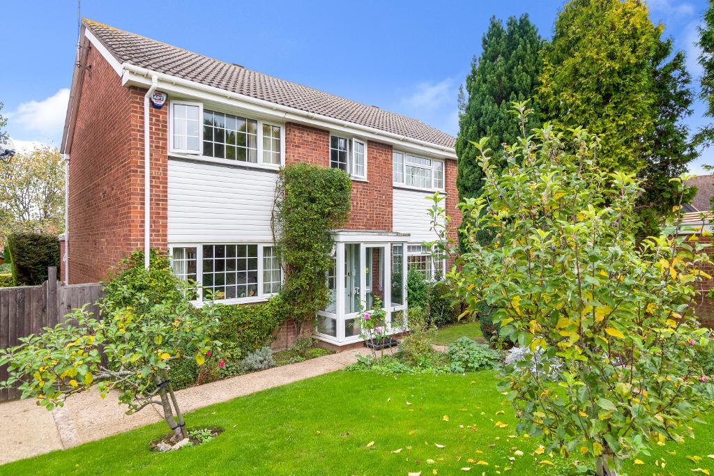 Loxwood Close, Orpington, Kent, BR5 4PQ