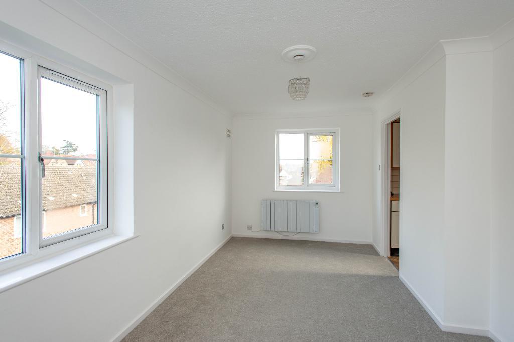 1 Bedroom Flat For Sale in Badgers Copse, Tower Road, Orpington, Kent