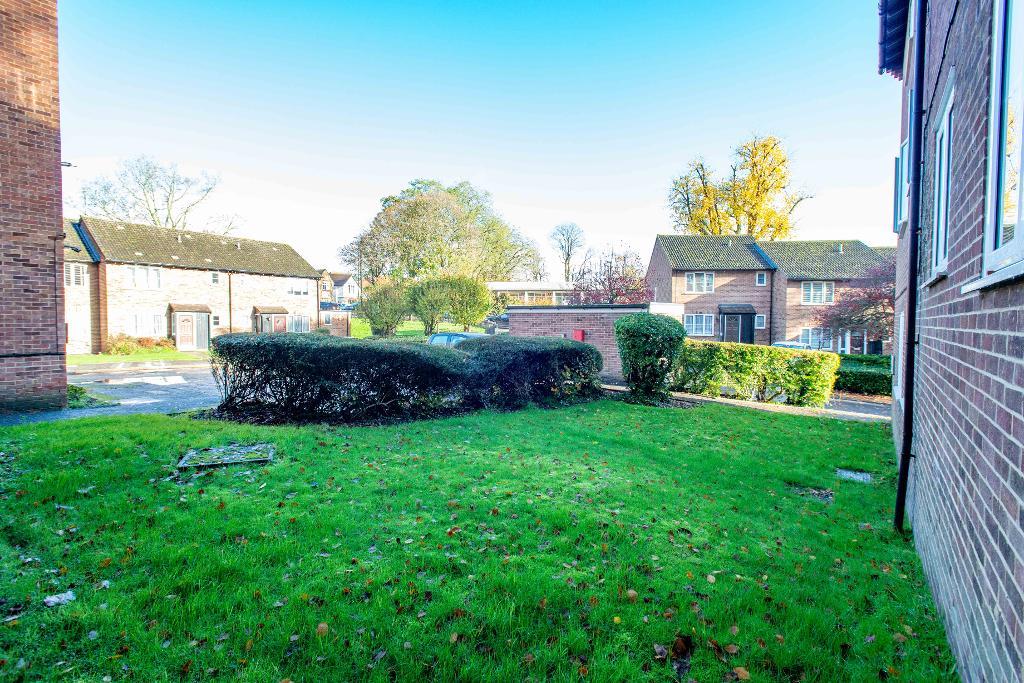 1 Bedroom Flat For Sale in Badgers Copse, Tower Road, Orpington, Kent, BR6 0XB Linay and Shipp