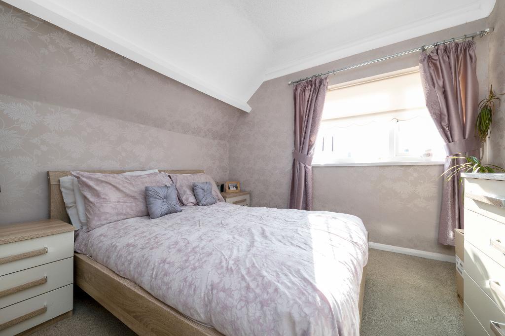 3 Bedroom End Terraced For Sale in Elizabeth Way, Orpington, Kent, BR5