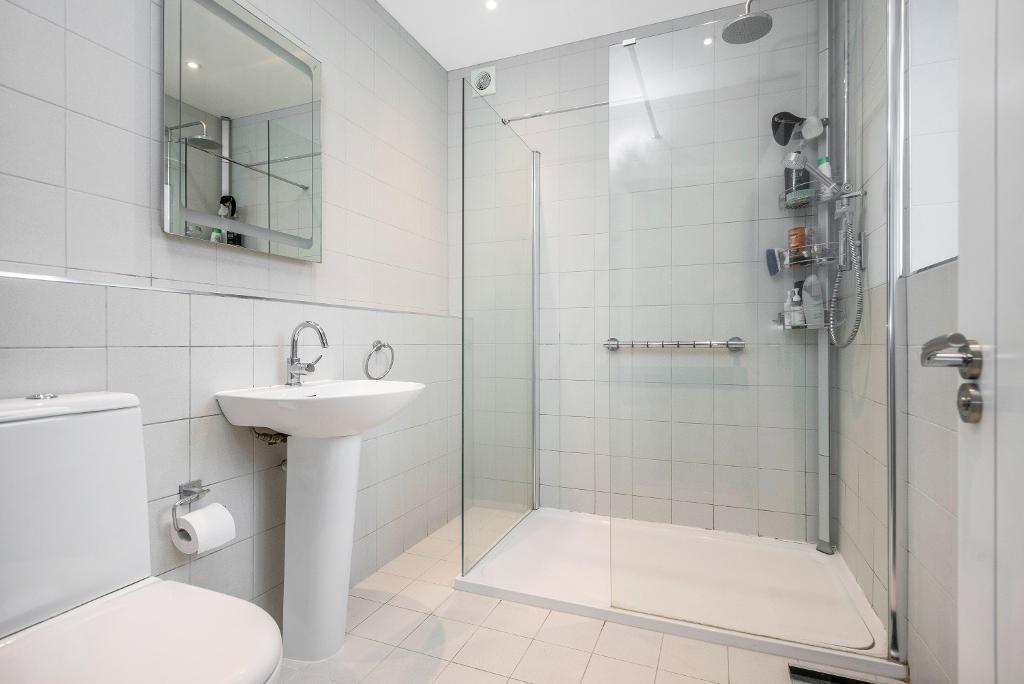 5 Bedroom SemiDetached For Sale in Hillcrest Road, Orpington, Kent