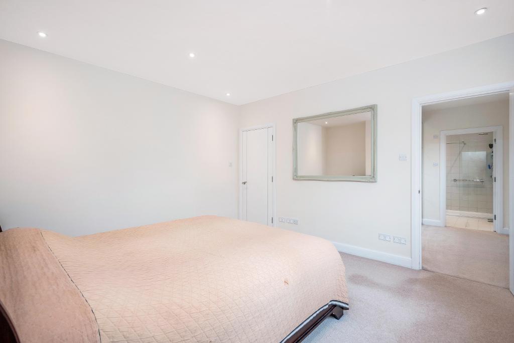 5 Bedroom SemiDetached For Sale in Hillcrest Road, Orpington, Kent