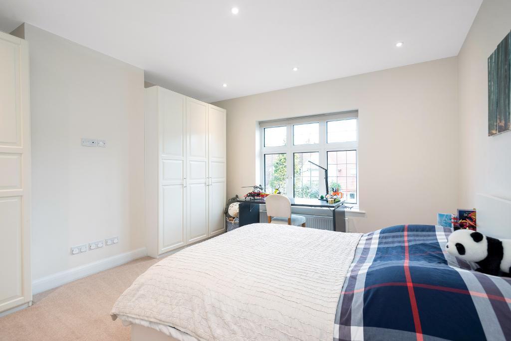 5 Bedroom SemiDetached For Sale in Hillcrest Road, Orpington, Kent