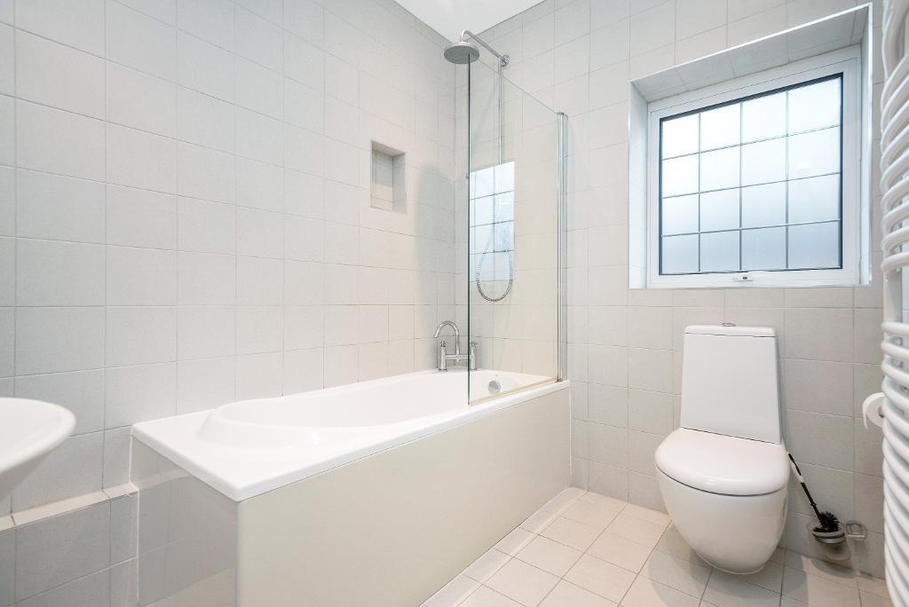 5 Bedroom SemiDetached For Sale in Hillcrest Road, Orpington, Kent