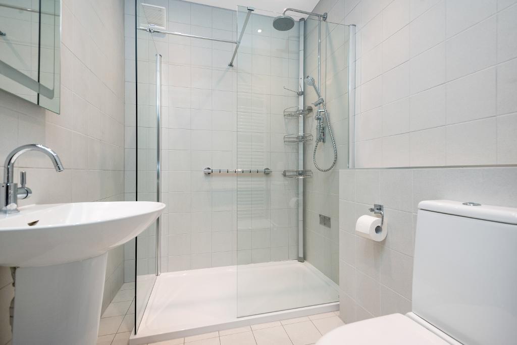 5 Bedroom SemiDetached For Sale in Hillcrest Road, Orpington, Kent