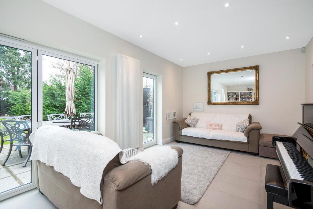 5 Bedroom SemiDetached For Sale in Hillcrest Road, Orpington, Kent