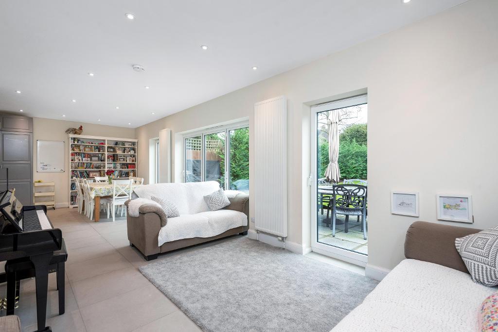 5 Bedroom SemiDetached For Sale in Hillcrest Road, Orpington, Kent