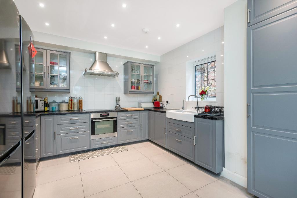 5 Bedroom SemiDetached For Sale in Hillcrest Road, Orpington, Kent