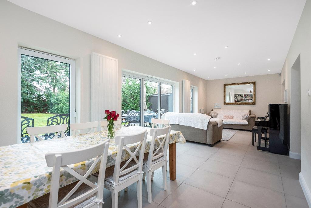 5 Bedroom SemiDetached For Sale in Hillcrest Road, Orpington, Kent