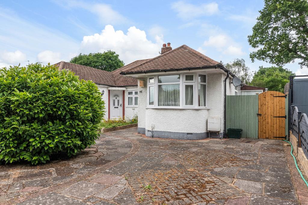 2 Bedroom semi detached bungalow For Sale in Chesham Avenue, Petts Wood