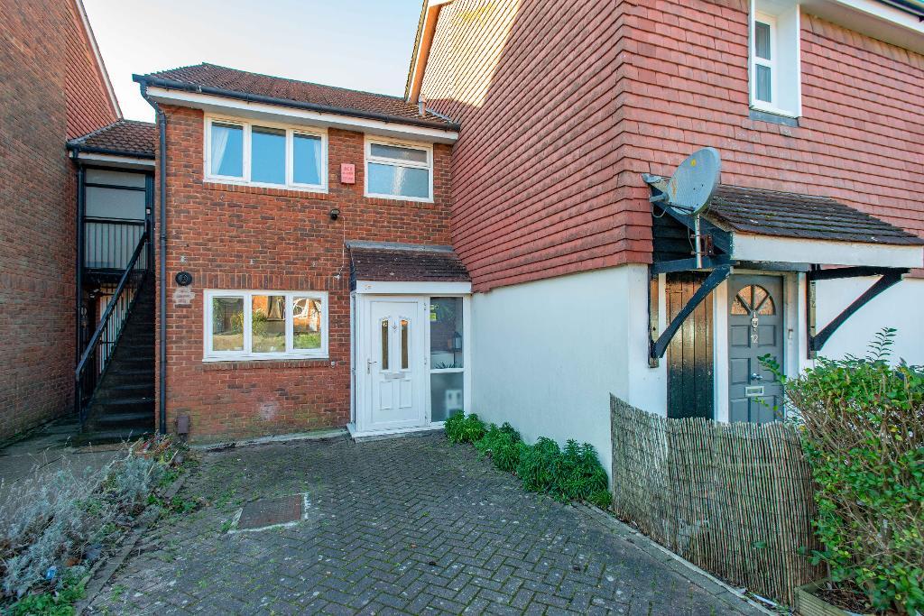 3 Bedroom Terraced For Sale in Buttermere Road, St Pauls Cray, Orpington, Kent, BR5 3WD Linay