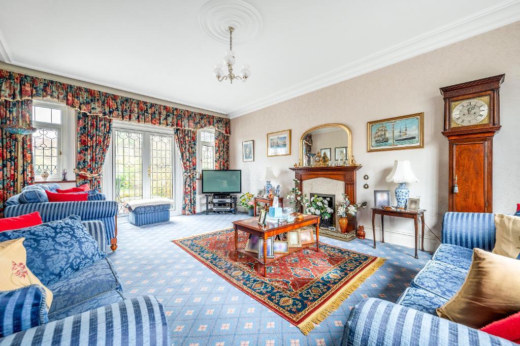 4 Bedroom Detached For Sale in Sevenoaks Road, Orpington, Kent, BR6 9JL