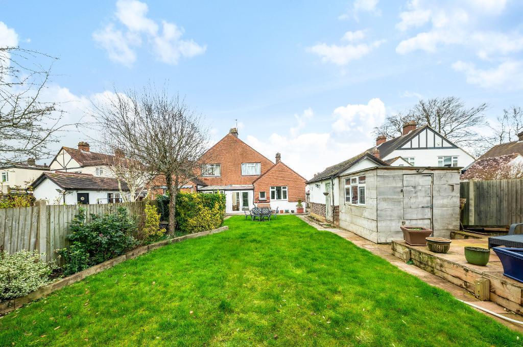 3 Bedroom SemiDetached For Sale in Park Avenue, Orpington, Kent, BR6