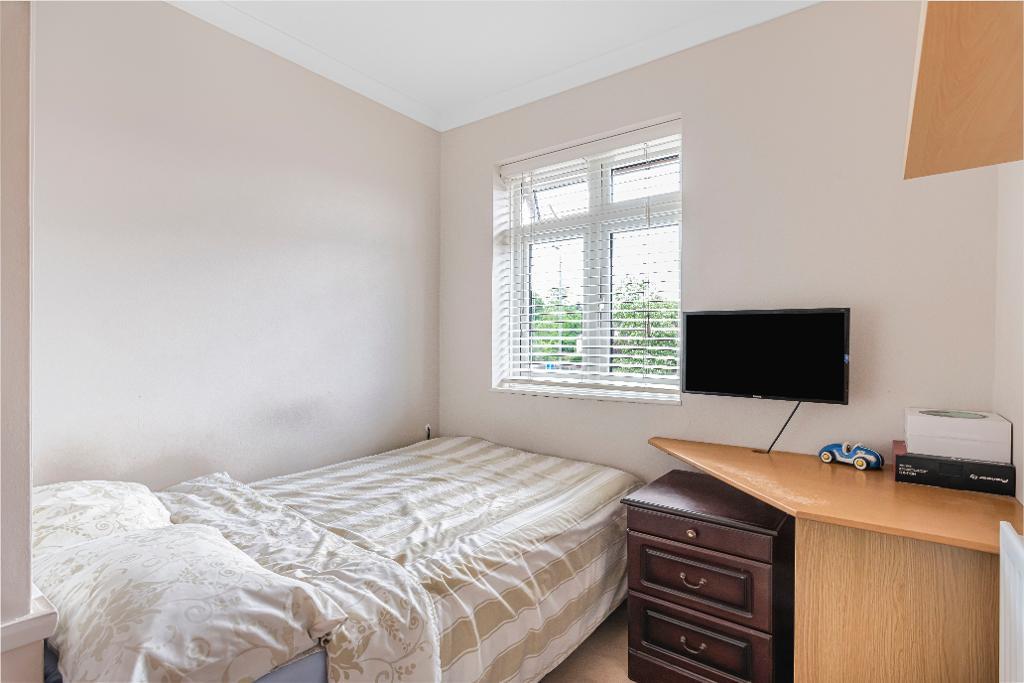 3 Bedroom SemiDetached For Sale in Avalon Road, Orpington, Kent, BR6 9AZ Linay and Shipp