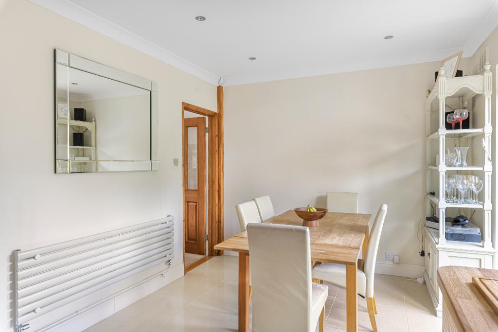 3 Bedroom SemiDetached For Sale in Avalon Road, Orpington, Kent, BR6 9AZ Linay and Shipp