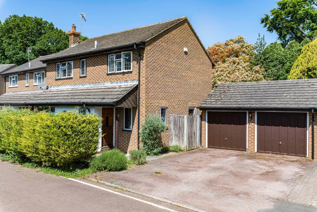 Goldfinch Close, Chelsfield, Orpington, Kent, BR6 6NF