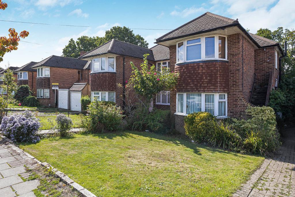 Prescott Avenue, Petts Wood, Kent, BR5 1AF